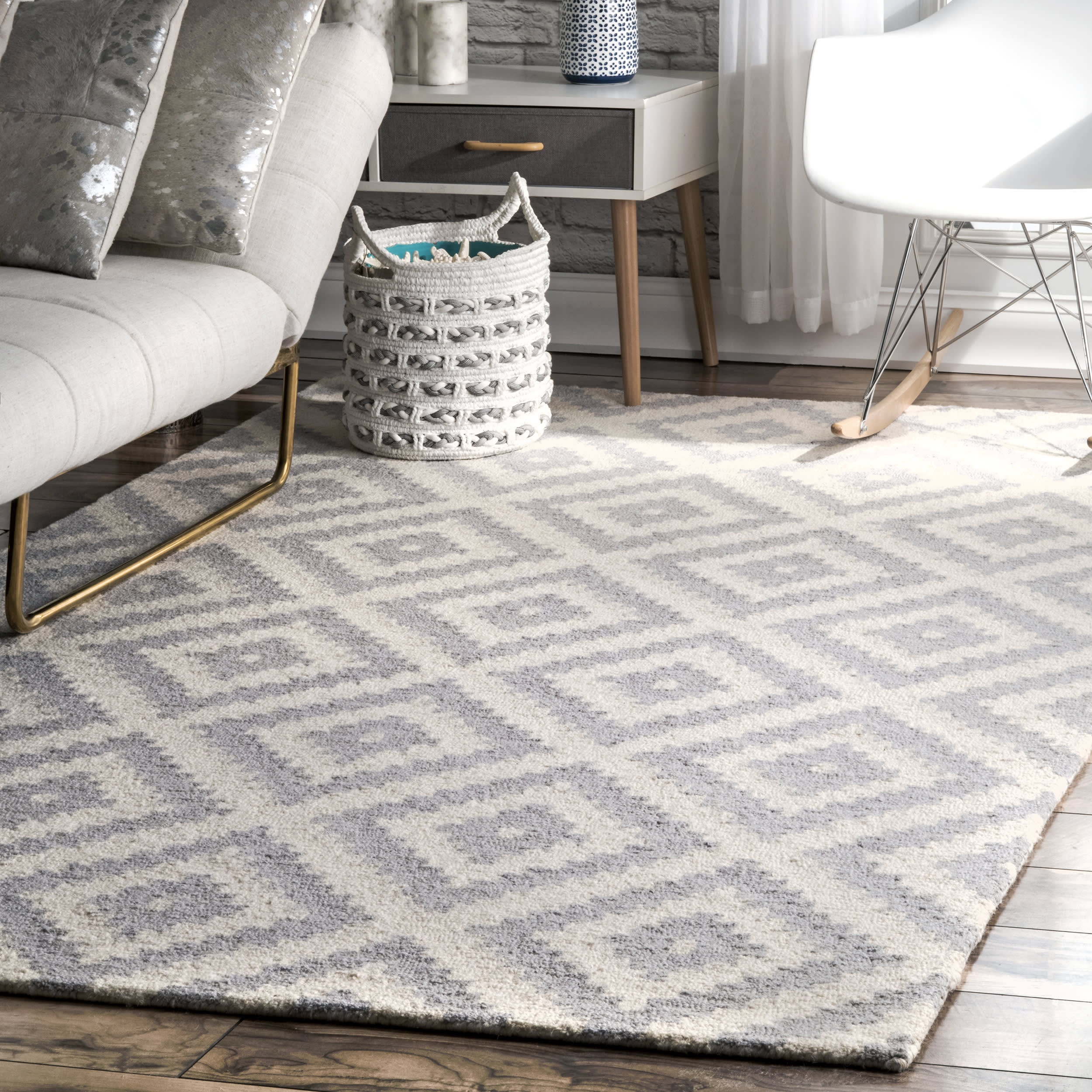 Scandinavia Diamond Rug | Light Grey - Image 2