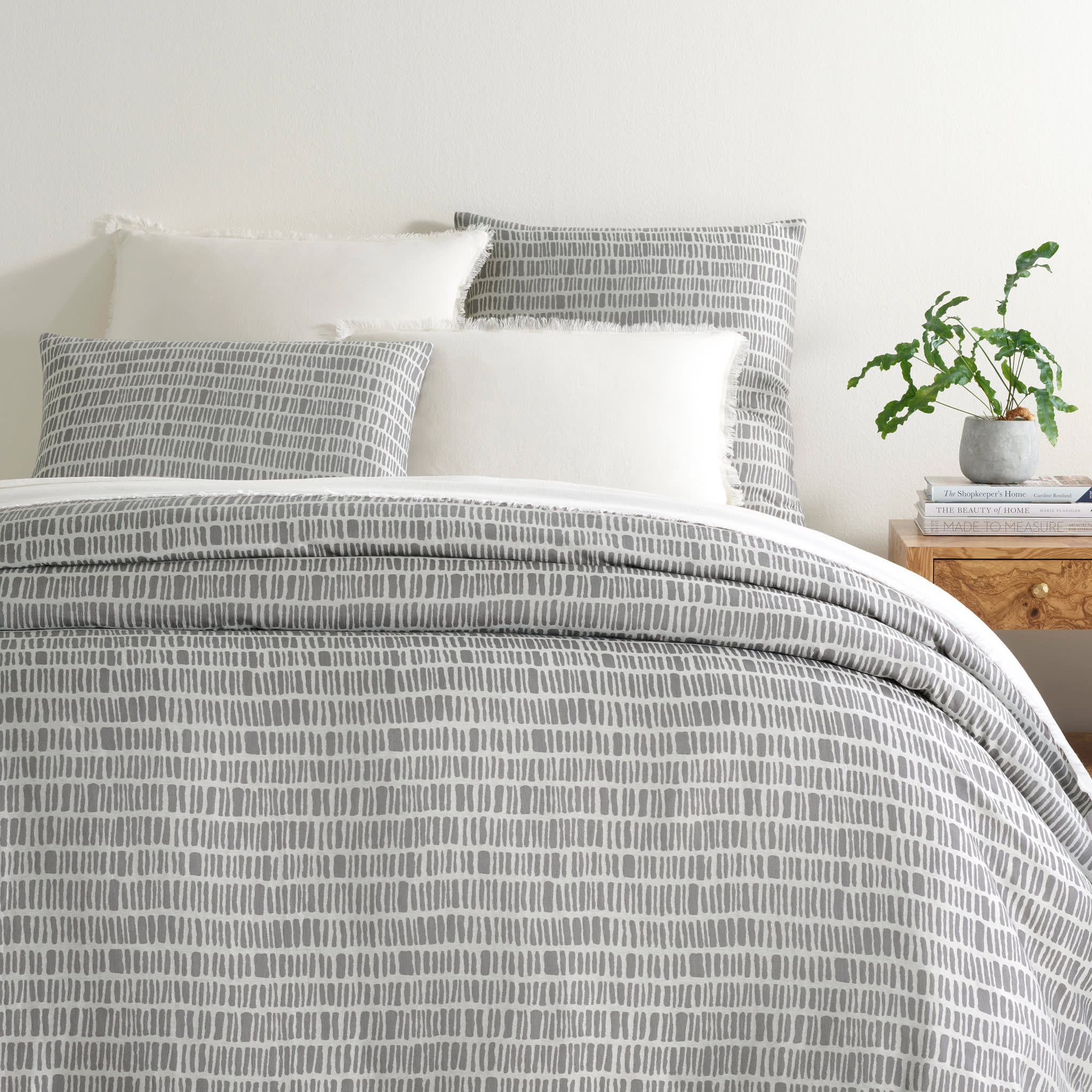 Talus Duvet Cover | Granite